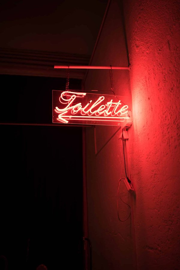 Quels sont les meilleurs moyens d'entretenir de manière efficace les toilettes sèches écologiques ?